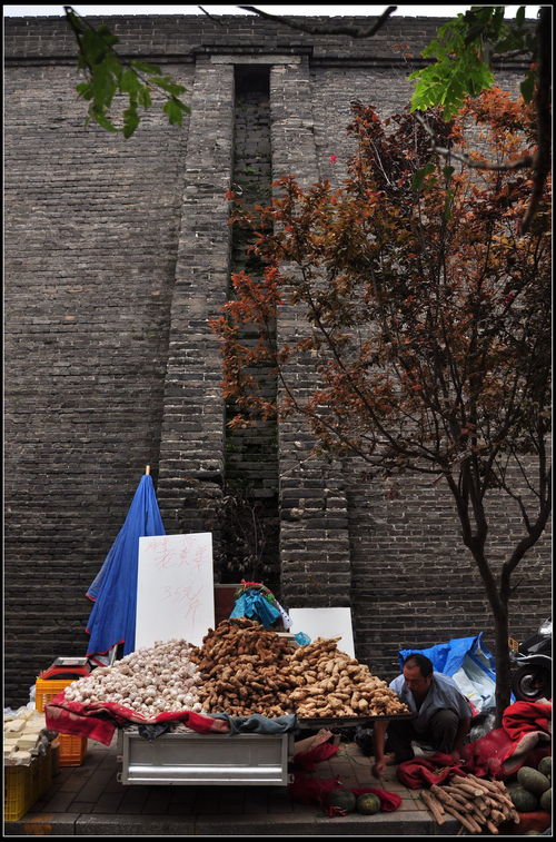 古都西安 三 城墙之内的便民早市原来是这样的